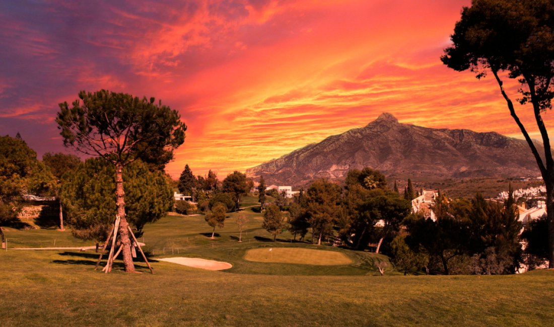 Marbella, tramonto dopo una giornata di golf