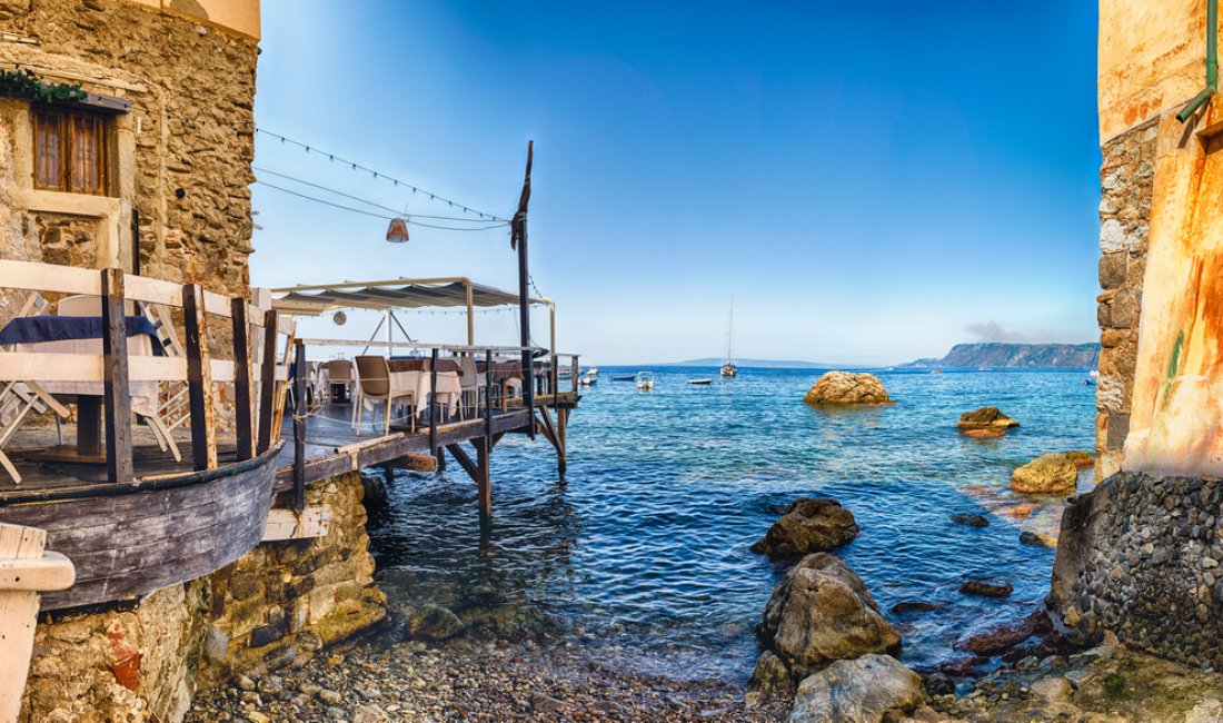 Chianalea, guardando il mare