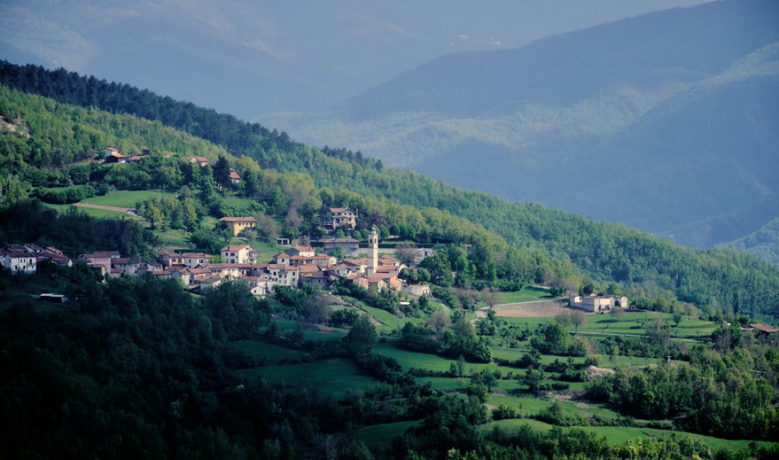 Vendersi: il paese degli spaventapasseri in Valle Borbera