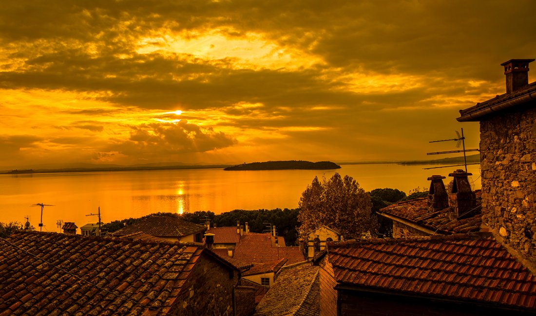 Tramonto sul Lago Trasimeno