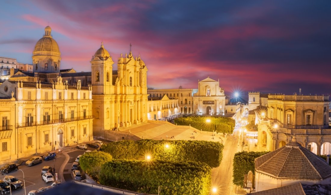 Noto all'imbrunire. Credits Balate.Dorin / Shutterstock