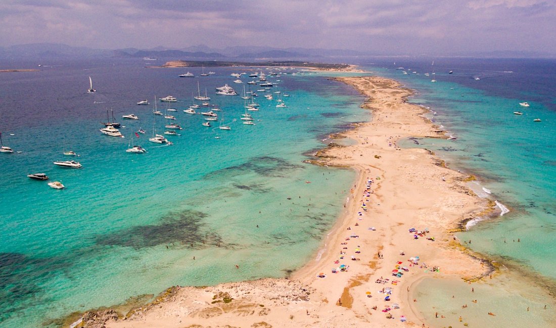 Formentera, terra, cielo, mare. Credits tolobalaguer.com / Shutterstock