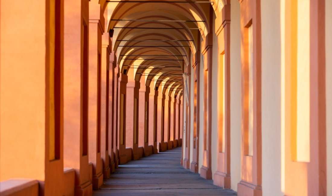 Bologna, Portico di San Luca. Credits xamnesiacx84 / Shutterstock