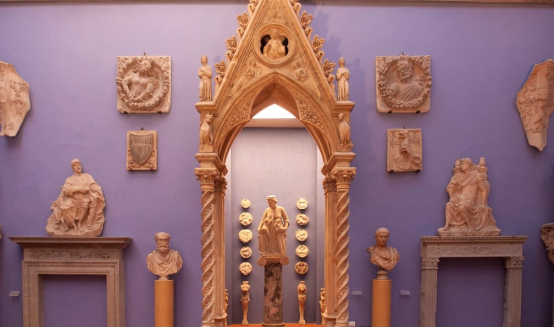 Nelle sale del Museo Bardini. Credits Stefano Cellai / Shutterstock