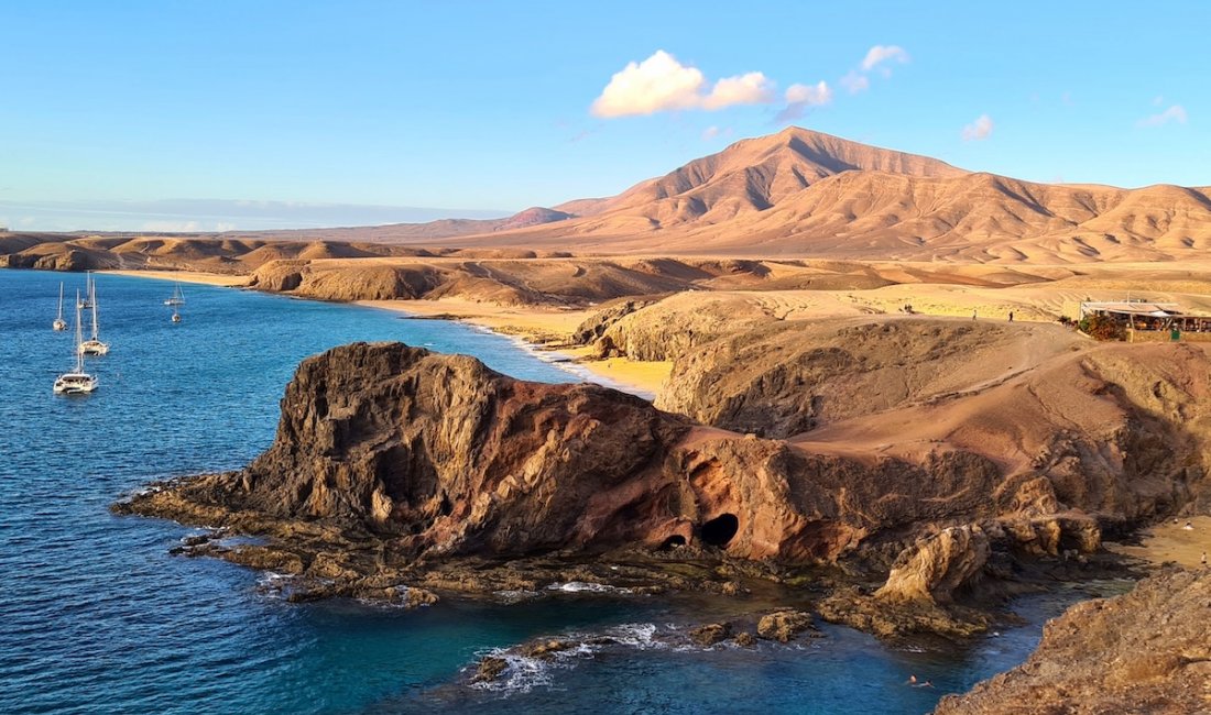 Lanzarote, Playa Papagayo. Credits SaraSoup / Shutterstock