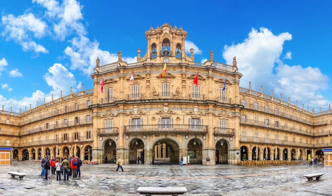 Salamanca, la vastità di Plaza Mayor