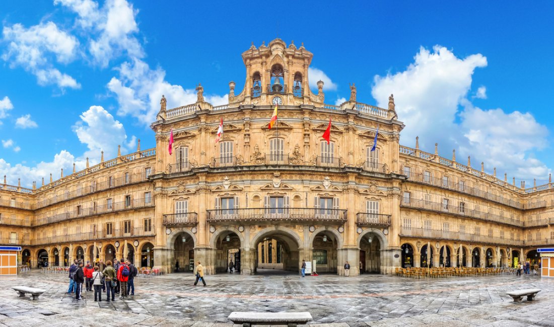 Salamanca, la vastità di Plaza Mayor