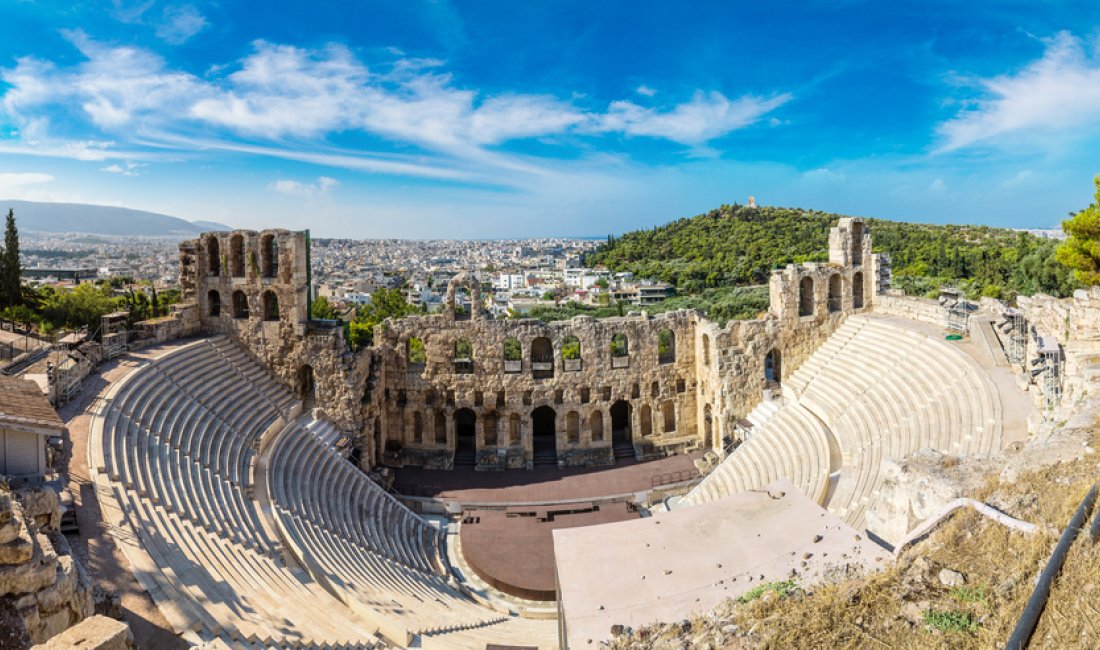 Atene vista dall'Odeon di Erode Attico. Credits Sergii Figurnyi / Shutterstock