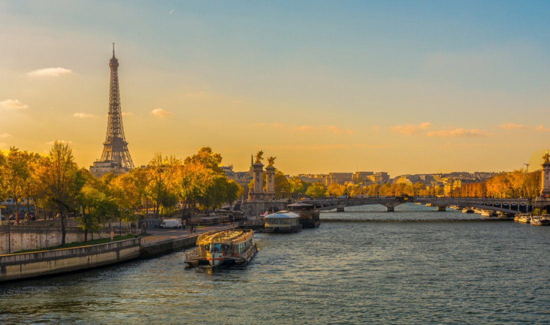 Parigi, un'alba d'autunno