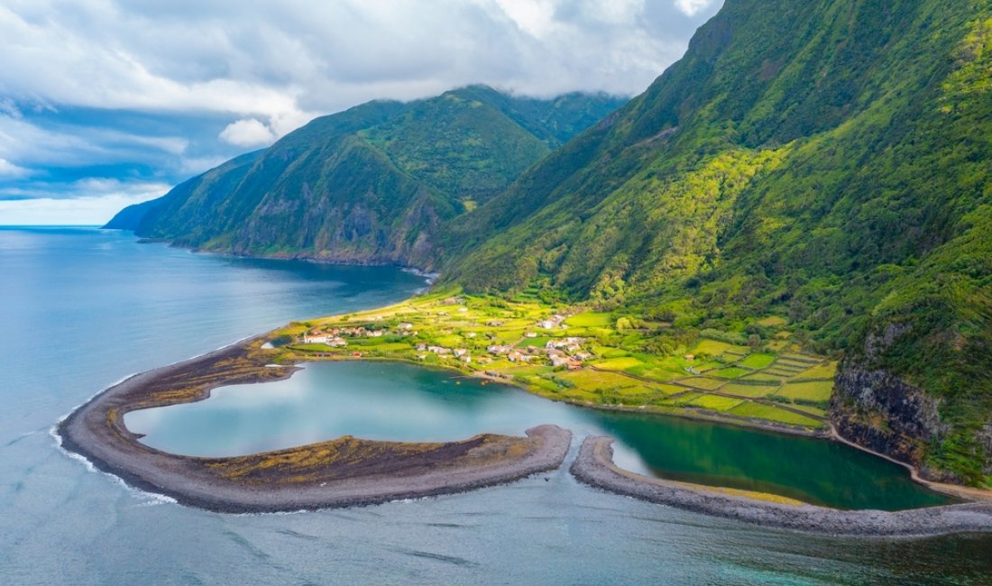 La Fajã da Caldeira de Santo Cristo. Credits trabantos / Shutterstock