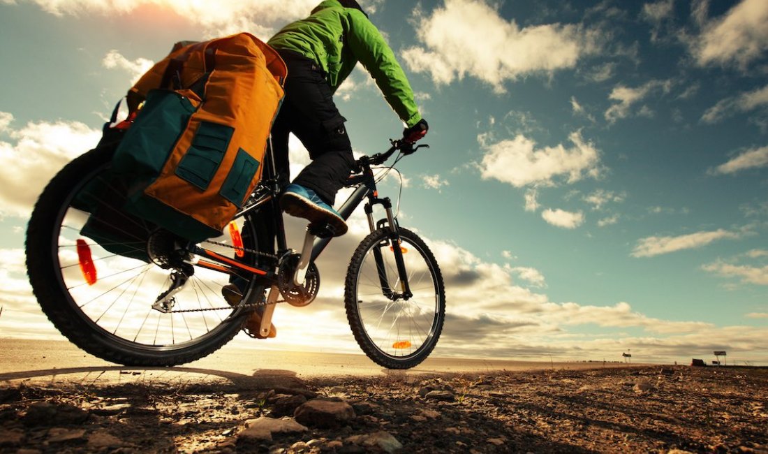 In bici, a tu per tu con l'Europa. Credits Dudarev Mikhail / Shutterstock