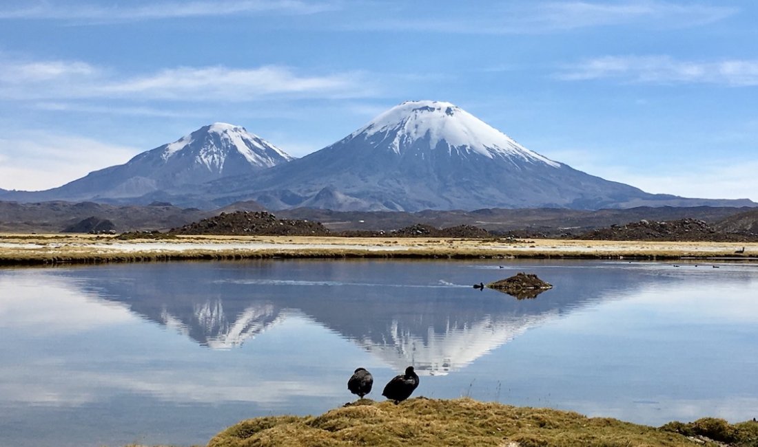 I vulcani gemelli Parinacota e Pomerape